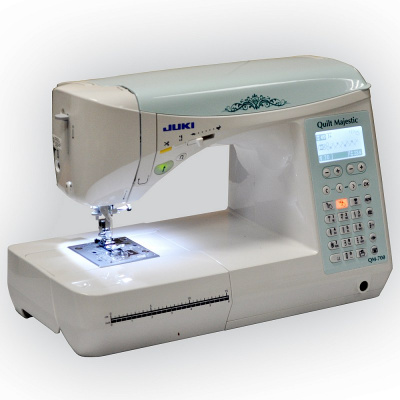 Juki QM-700 (2)